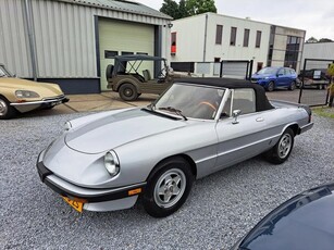 Alfa Romeo Spider 2.0 (bj 1985)