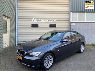 BMW 3-serie 318i High Executive Eerste eigenaar/ Cruise