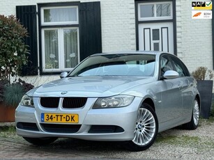 BMW 3-serie 318i High Executive6-BakNAP