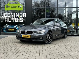 BMW 3-serie 320i Business Navi LED Cruise 1/2 leder