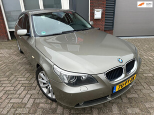 BMW 5-serie 520i High Executive / PDC / Leder / Navi / Cruise