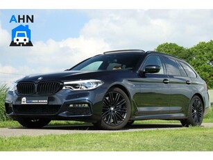 BMW 5-serie Touring 540i xDrive / M-Sport / Pano / 19