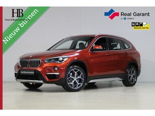 BMW X1 sDrive20i Orange Edition/Pano/Leder/Sportstoel/Camera