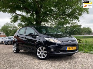 Ford Fiesta 1.25 Titanium Leder + Cruise + Clima nu €