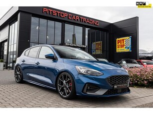 Ford Focus 2.3 EcoBoost ST-3, Pano, Milltek, B&O, Perf.