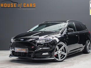 Ford FOCUS Wagon 2.0 250pk ST-3 |Sync 3|Apple Carplay|Android Auto|19 inch velgen|camera|vol lederen Recaro stoelen|