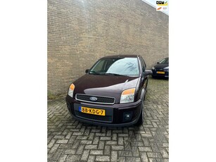 Ford Fusion 1.6-16V Futura