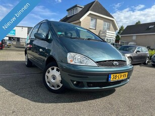 Ford Galaxy 7 persoon 2.0-8V Centennial (bj 2003)