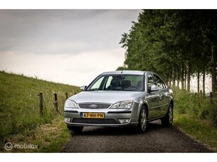 Ford Mondeo 2.0-16V First Edition Verkocht !