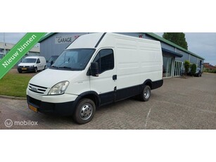 Iveco Daily 35C18V 330 lang hoog dubbellucht 3500kg Trekhaak