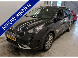 Kia Niro 1.6 GDi Hybrid Design Edition / Apk Nov-2024 / Schuifdak / Airco-ecc./ Pdc+Camera / 1/2 Leder / Navigatie