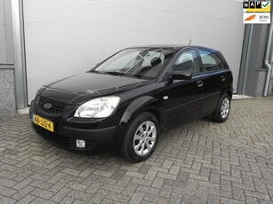 Kia Rio 1.4 Fifteen 5 deurs Apk 5-6-2025 Airco Stuurbekrachtiging