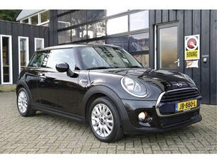 MINI Cooper 1.5 Business / NL-Auto / Cruise / Navi