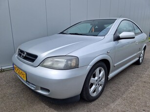 Opel Astra Coupé 2.2-16V (bj 2000)