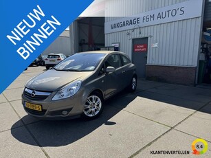 Opel Corsa 1.4-16V Cosmo