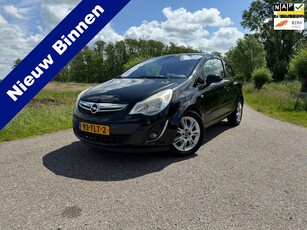 Opel Corsa 1.4-16V Cosmo / Nl Auto van 1ste eigenaar / Airco / Half Leder / 3-deurs / PDC Achter / LMV 16