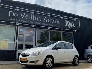 Opel Corsa 1.4-16V Enjoy !NAVIGATIE! (bj 2009)