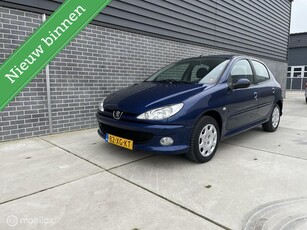 Peugeot 206 1.4 Forever APKNAPElec.RmNette Auto