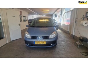 Renault Grand Scénic 2.0-16V Expression Comfort 7 Pers.