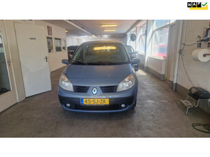 Renault Grand Scénic 2.0-16V Expression Comfort 7 Pers. Nieuwe Dist .snaar.