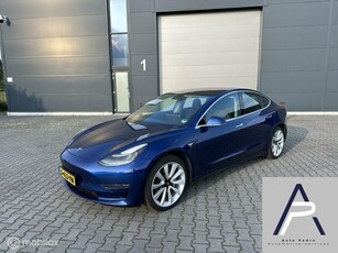 Tesla Model 3 Long Range Trekhaak 75 kWh Performance Wheels