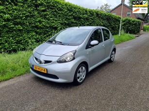 Toyota Aygo 1.0-12V +