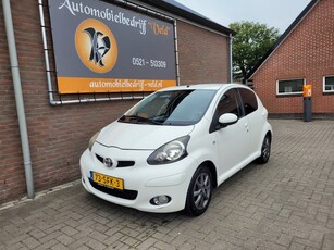 Toyota Aygo 1.0-12V Dynamic Navigator