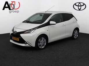 Toyota Aygo 1.0 VVT-i x-sport | Airco | Parkeercamera | Lichtmetalen velgen |