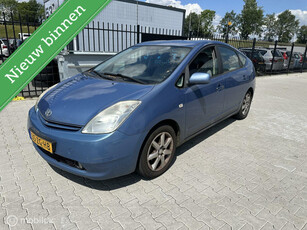 Toyota Prius 1.5 VVT-i Business Edition accu defect