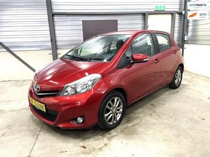 Toyota Yaris 1.0 VVT-i Trend airco 1ste eigenaar navi scherm