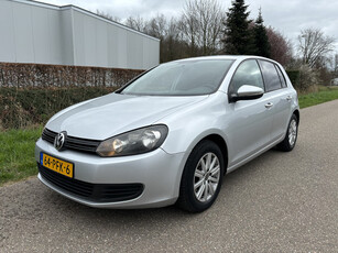 Volkswagen Golf 1.2 TSI Tour II BlueMotion / 5-DEURS / AIRCO / CRUISE