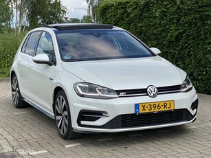 Volkswagen Golf 1.5 TSI R-Line VirtualDash Panorama Automaat