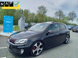 Volkswagen Golf 2.0 TSI GTI PDC Camera Navigatie LMV Leder