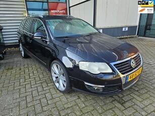 Volkswagen Passat Variant 3.2 V6 Sportline 4M motor kapot