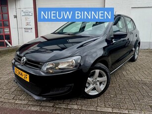 Volkswagen Polo 1.2 ' BLACK EDITION' NIEUW APKAIRCO