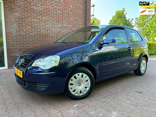 Volkswagen Polo 1.6-16V Optive