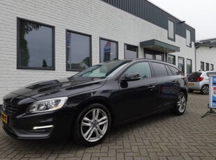 Volvo V 60 KINETIC Clima Winterpack Trekhaak 5 Cilinder Onverwoestbaar !