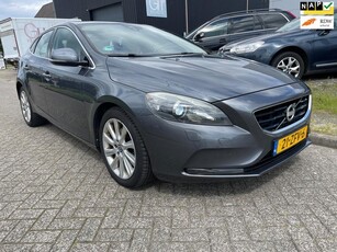 Volvo V40 1.6 T3 Summum,Xenon,Leer