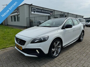 Volvo V40 Cross Country 1.6 D2 Summum AUTOMAAT|CAMERA|LEER|PANO|TREKHAAK