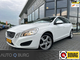 Volvo V60 1.6 T3 Kinetic | Navi | ORG NL | Dealer onderhouden | Cruise | LMV | Trekhaak |