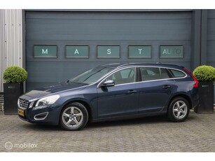 Volvo V60 2.4 D5 SummumNaviPDCXenonStoelverwarming