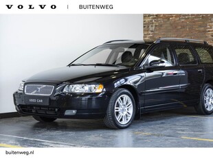 Volvo V70 2.4 Momentum | Youngtimer | Goed onderhouden | Roof Rails | 16'' lichtmetalen velgen | Cruise control | Climate control |