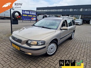 Volvo V70 2.4 T Comfort Line {{ Gereserveert }} APK