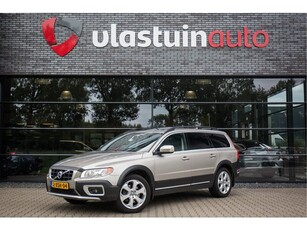 Volvo XC70 2.4 D5 Summum AWD , Schuif/Kanteldak, PDC