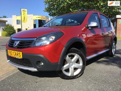 Dacia SANDERO 1.6 Stepway I Airco I Elec Ramen I Hoge Instap I Apk 6-2024 I 16inch LMV I Isofix I Mistlampen I Boekjes & 2x Keys.