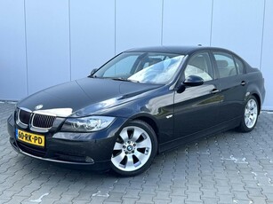 BMW 3-serie 318i Automaat Leder Xenon Navi NAP