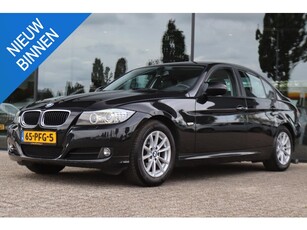 BMW 3-serie 318i Business Line XENON LEDER NAVI