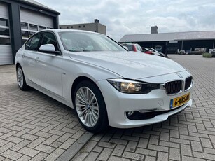 BMW 3-serie 320i Executive