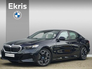 BMW 5 Serie Sedan 520i M Sport Trekhaak / Harman Kardon /