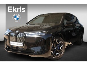 BMW iX xDrive40 77 kWh Sportpakket / Laserlight / Trekhaak